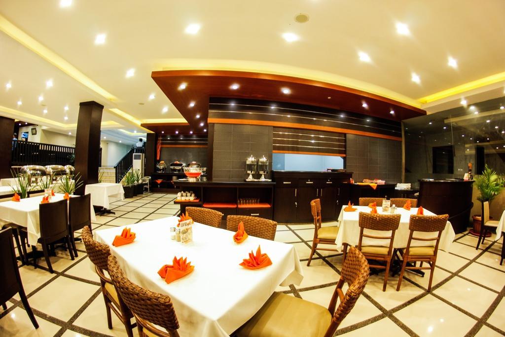 Hotel Alpha 3*