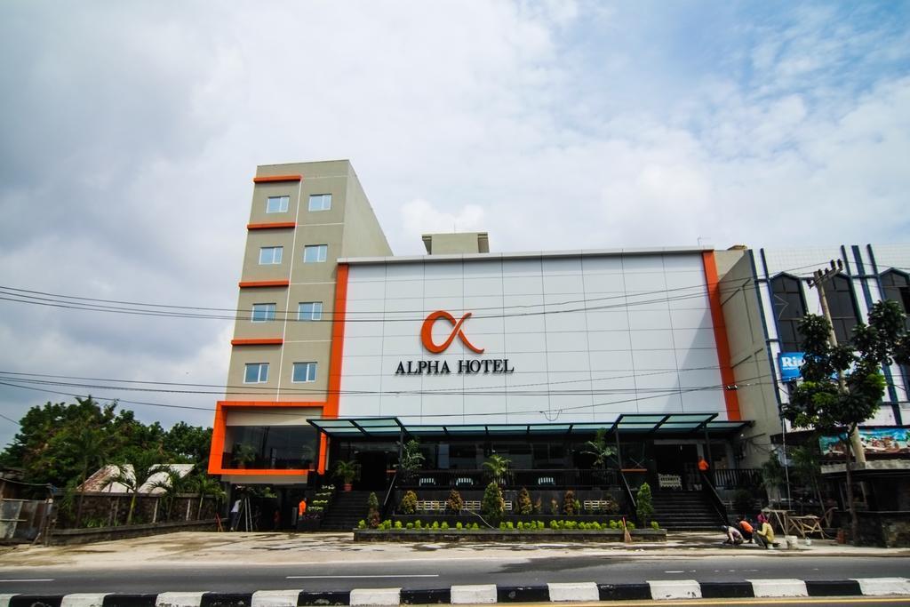 Alpha 3* Pekanbaru